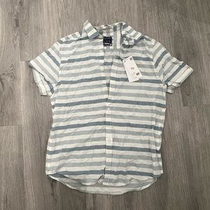 NWT - Men's Blue Striped Button Down Short Sleeve Shirt